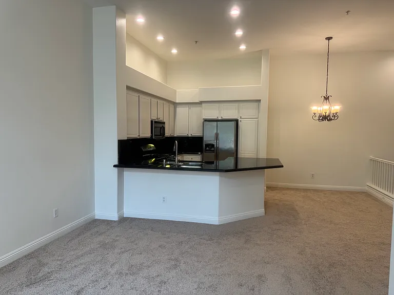 2401 Ladrillo Aisle — Photo 7