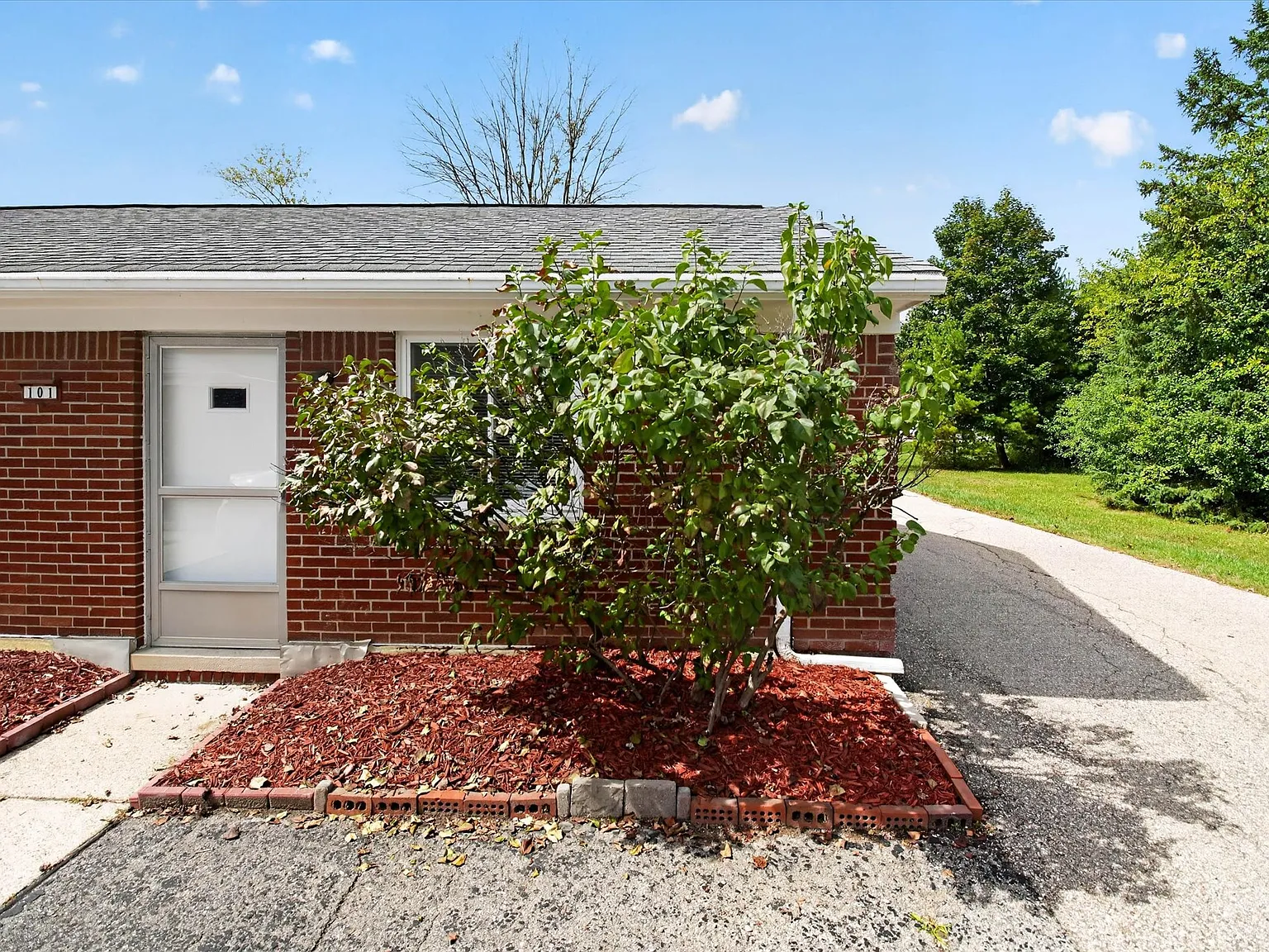 22000 Beck Road - 1 — Photo 3