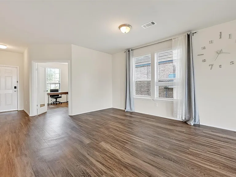 4418 Windmill Run Dr — Photo 32