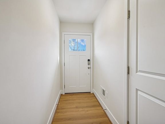Patuxent - Entryway