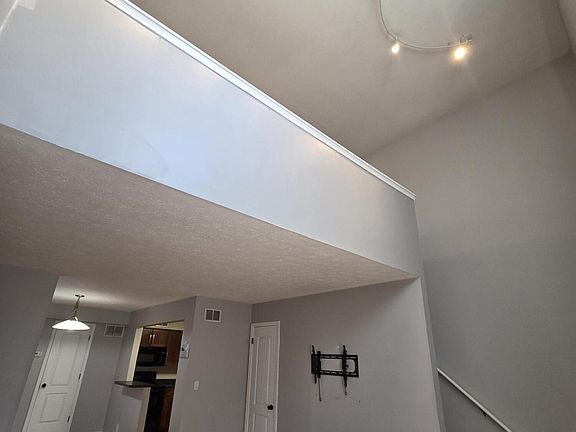 4th image of 4028 Poplar Level Rd APT 16