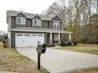 58 Peggy Ct, Greenville, SC 29611