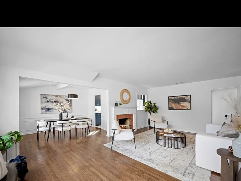 806 Burchett St — Photo 1
