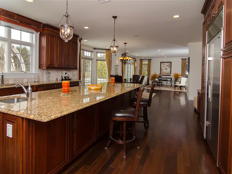 101 Parrish Pond Ct E — Photo 3