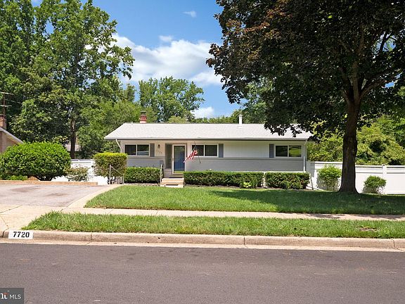3rd image of 7720 Glenister Dr