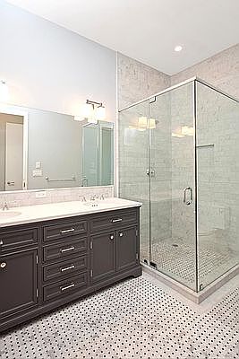 5th image of 49 E 7th St APT 2
