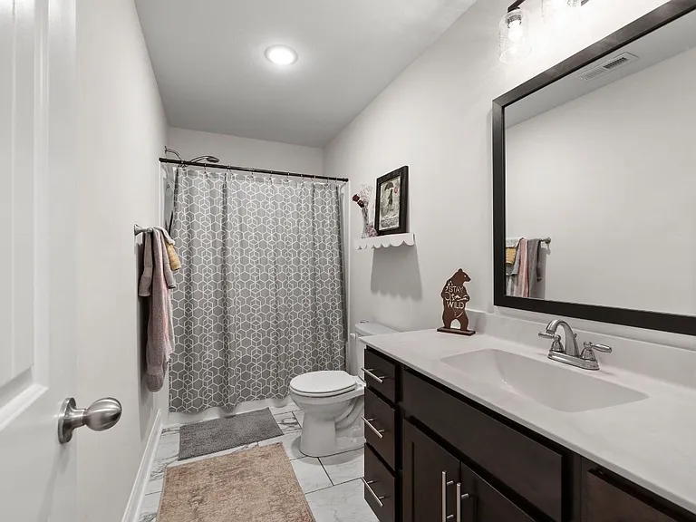 1328 Sussex Dr — Photo 20