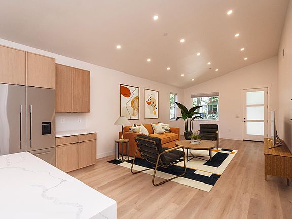 5th image of 3946 3rd Ave #3946
