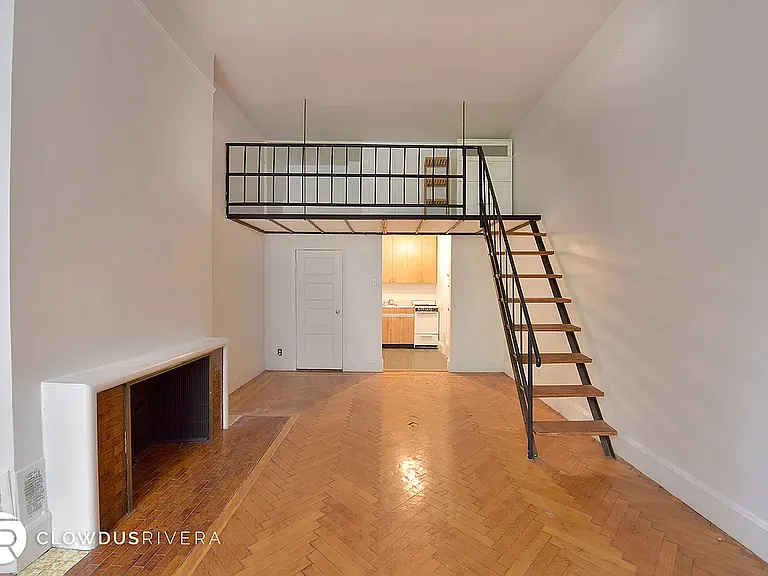 315 W 105th St #2C — Photo 5