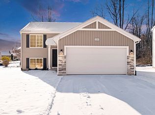 2372 Shadycroft Dr, Burton, MI 48519