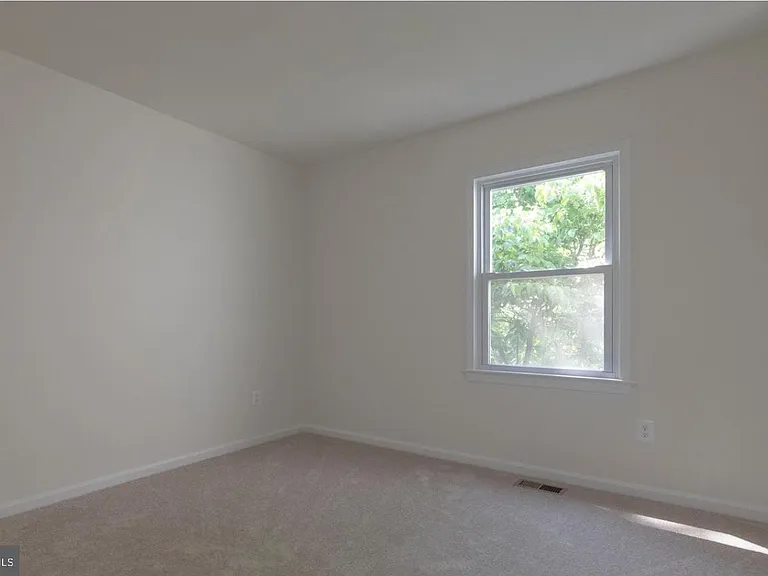 6120 Old Brentford Ct — Photo 18