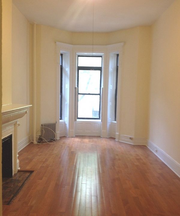 2nd image of 6 W 90th St APT 5