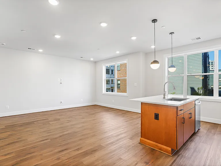 133 Warburton St — Photo 12
