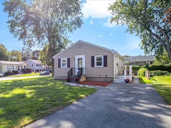 83 Hooper Rd, Dedham, MA 02026
