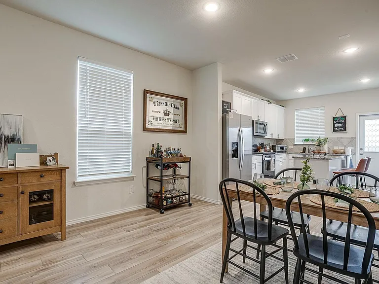 8144 Branch Hollow Trl — Photo 11