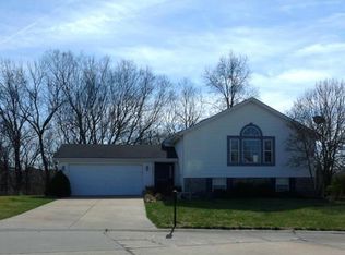 154 Green Forest Estates Dr, Saint Peters, MO 63376