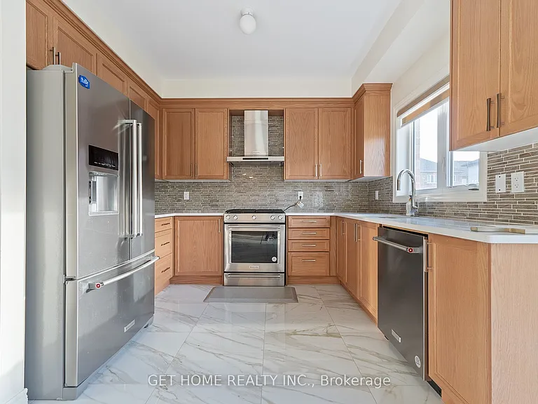 1212 Drinkle Cres — Photo 12