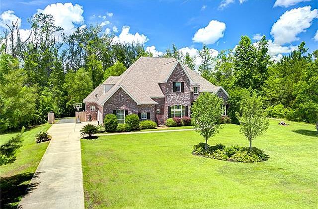 1st image of 423 Parlange Dr