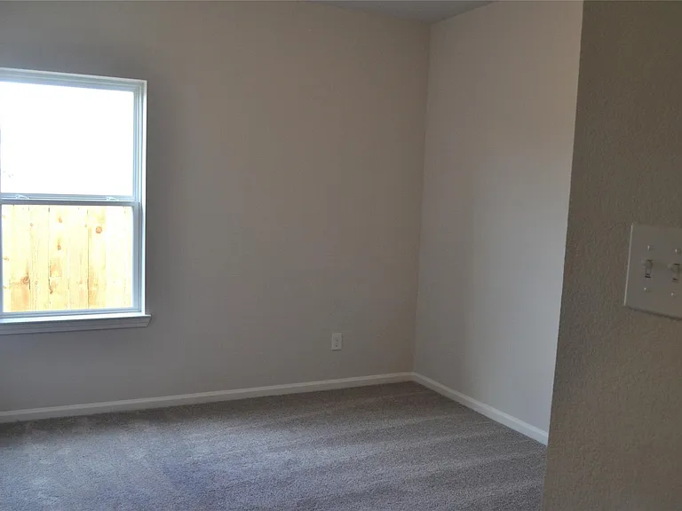 13223 Hayden Peak Dr — Photo 16