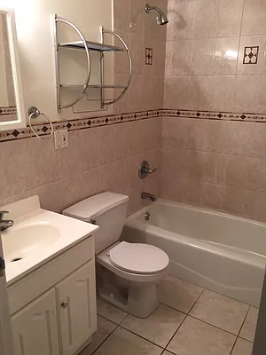 Rented by Premier Metro Realty Corp | media 29