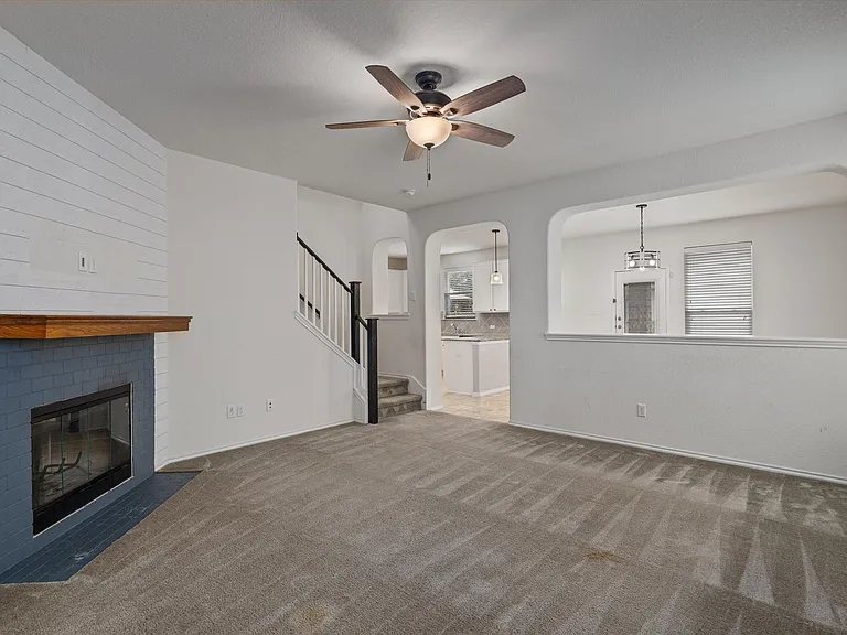2950 E Old Settlers Blvd #37 — Photo 7