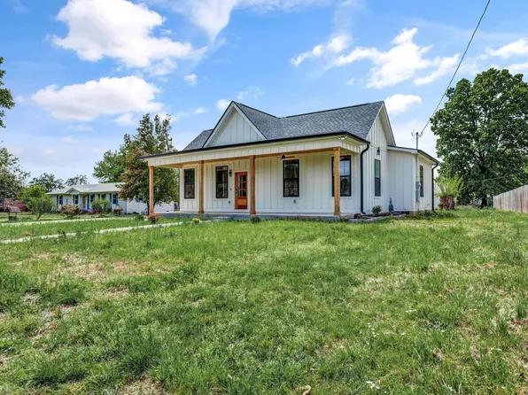 107 Shady St, Summertown, TN 38483