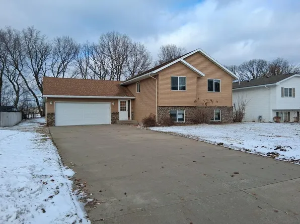 711 Sunwood Park Dr, Waite Park, MN 56387