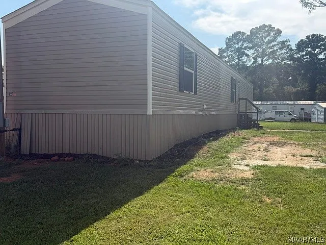 3 bed, 2.0 bath, 1216 sqft, $975 — Photo 3