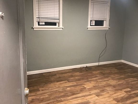 3rd image of 600 S Western Ave #11476309