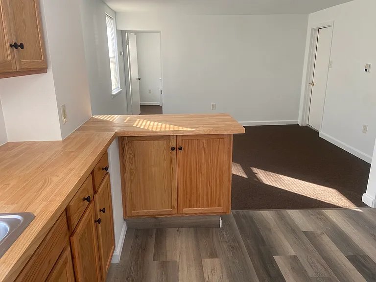 1019 Wood St #A — Photo 5
