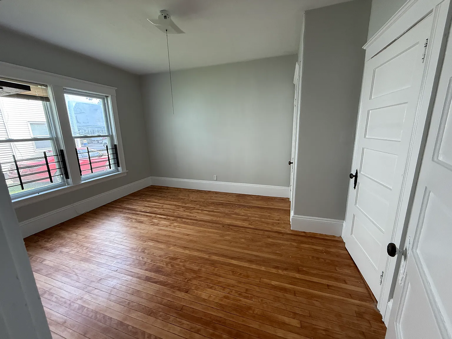 4 bed, 1.5 bath, 1200 sqft, $3,000 — Photo 3