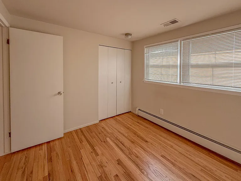 2710 Pendleton Dr — Photo 22