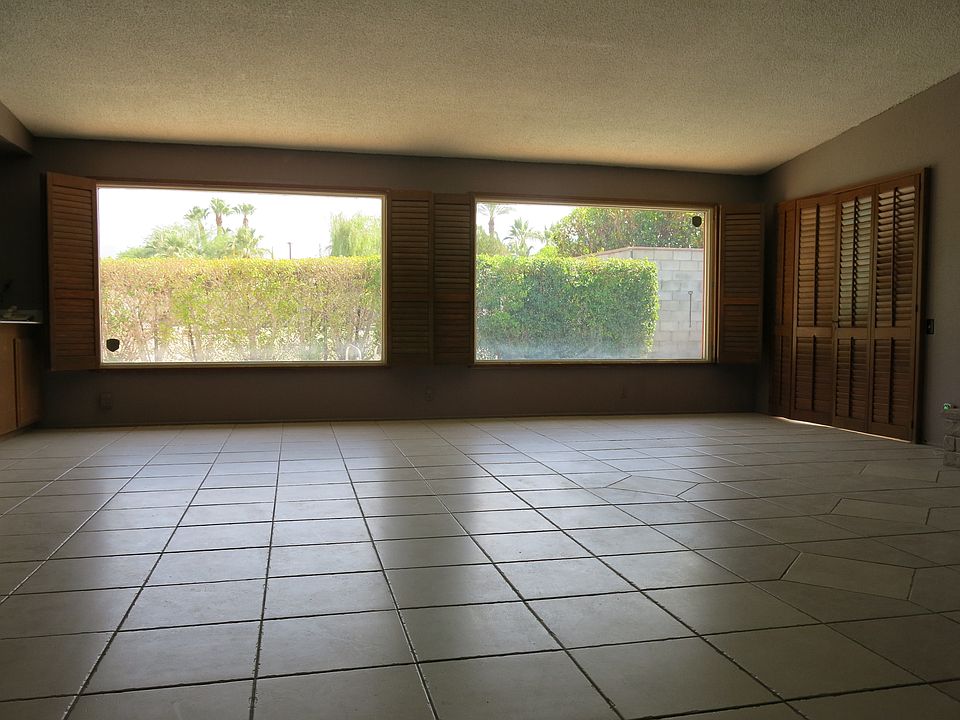 Tiled Livingroom/Plantation Wood Louvers