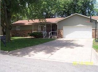 721 N Wolf St, Cheney, KS 67025