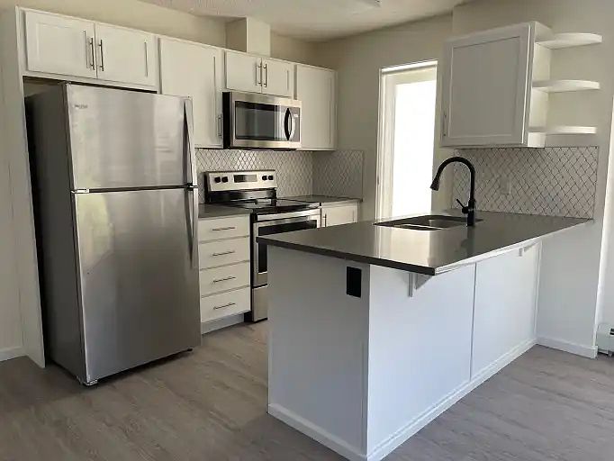 1st image of 394 Windermere Rd NW #1A