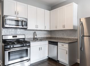 1922 N Wilmot Ave APT 2R, Chicago, IL