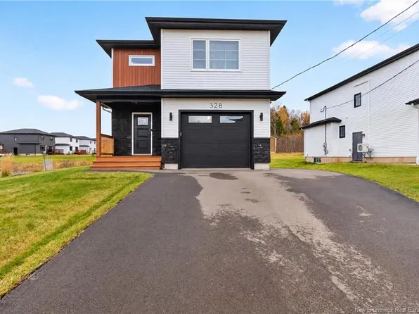 328 Lorette St, Moncton, NB E1A 8M4