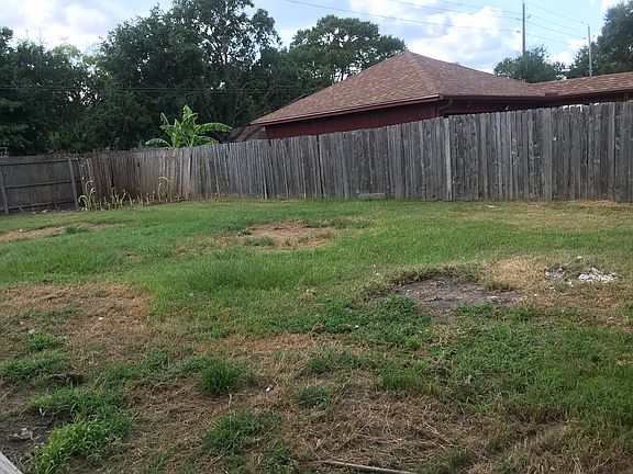 3rd image of 11615 Barwood Bend Dr
