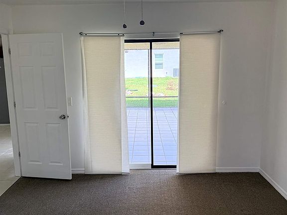 3rd image of 508 NE Azalea Ave