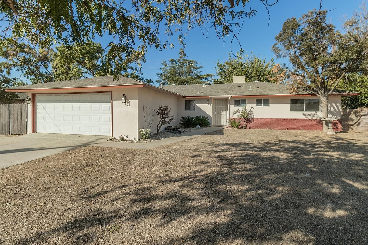 4053 N Hayes Ave, Fresno, CA 93723 | Zillow