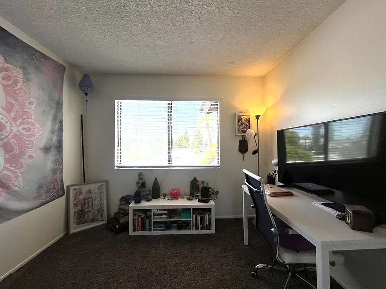 1013 W Linden St #32 — Photo 16