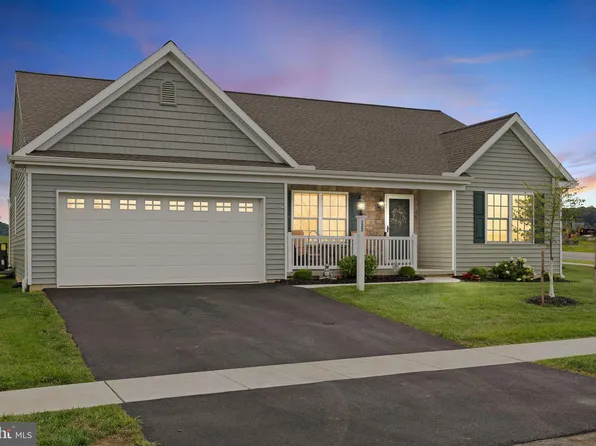 122 Creekside Dr, New Providence, PA 17560