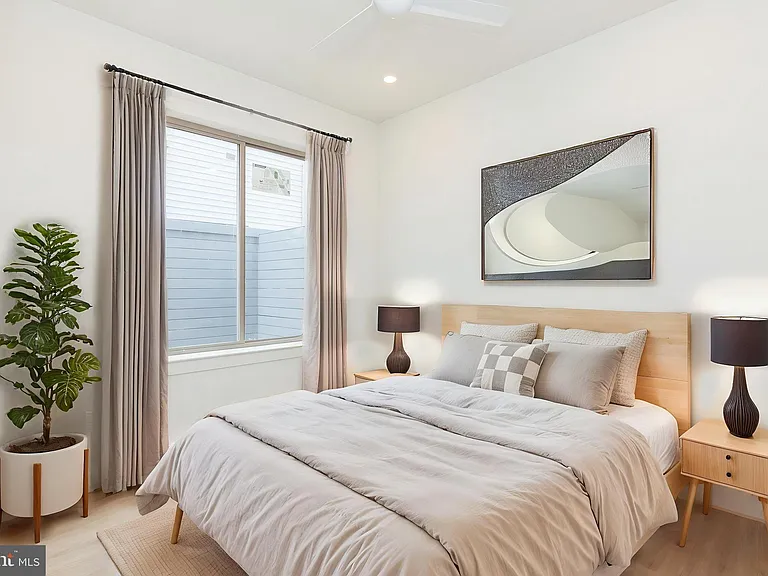 630 Federal St #205 — Photo 4