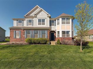 7038 Stoney Ridge Dr, Columbus, IN 47201