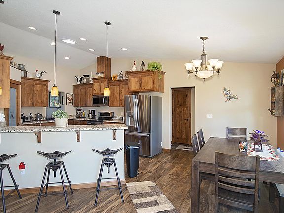 3rd image of 3389 Valley Vista Dr