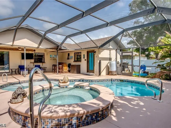 3723 SE 2nd Pl, Cape Coral, FL 33904