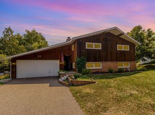 7312 E Franklin Cir, Eden Prairie, MN 55346