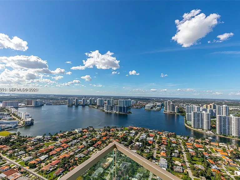 18975 Collins Ave #4705 — Photo 7