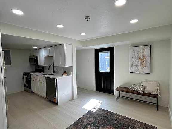 4th image of 7408 S Ramanee Dr