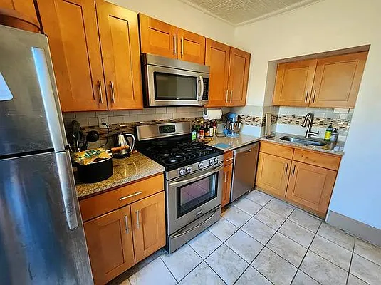 Rented by Brooklyn Property Group LLC | media 22